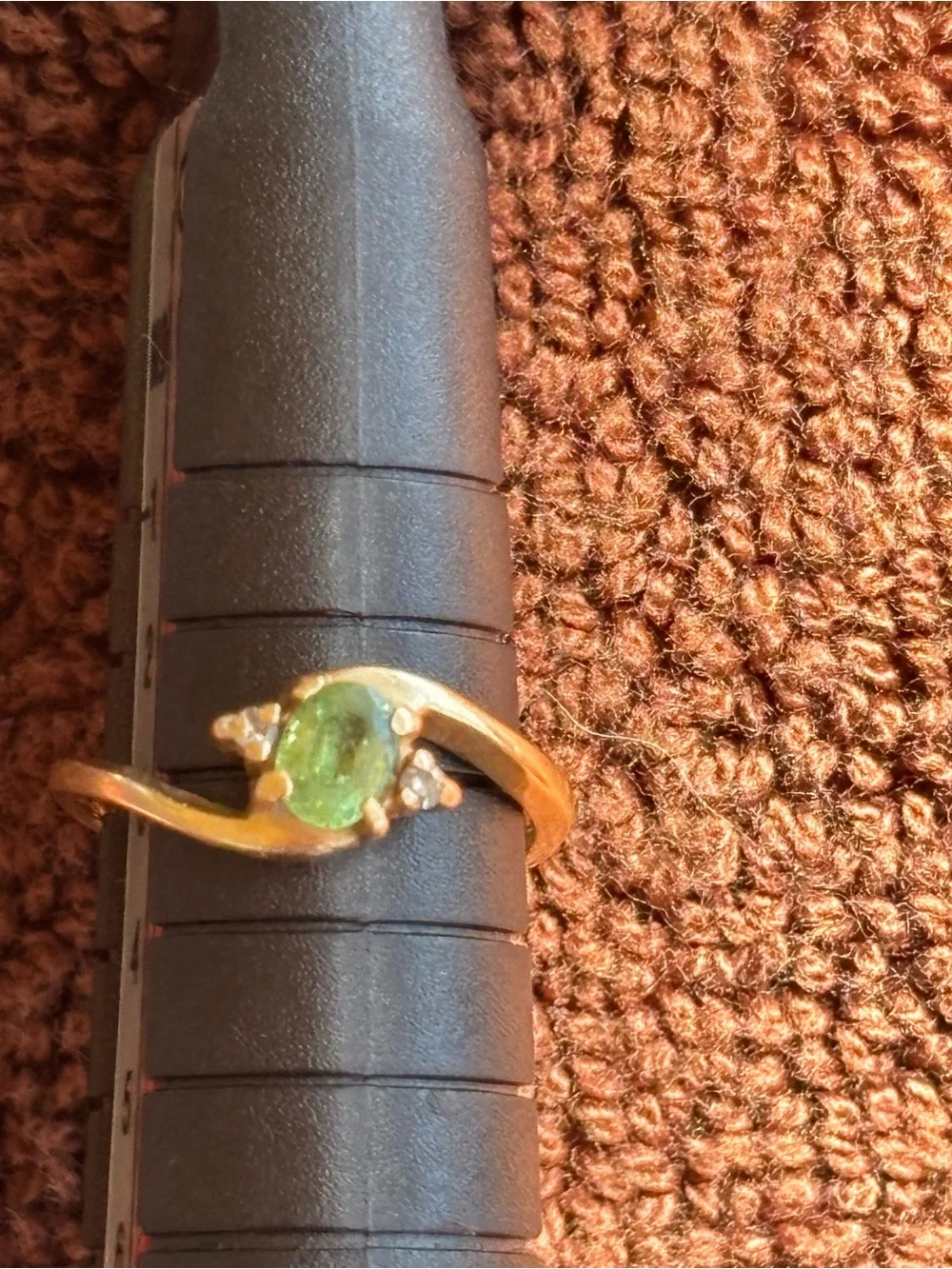 Girl’s 14K Green Gemstone Twist Ring - girl’s birthstone ring. Size 2.5